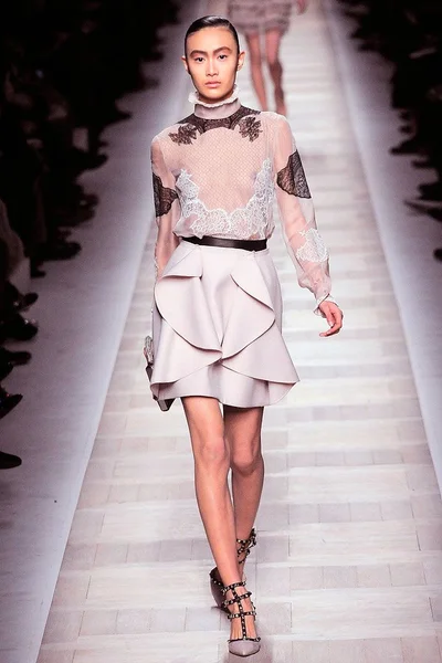 Look 27